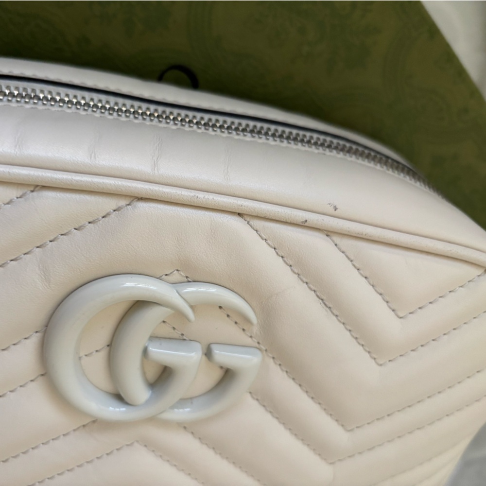 Gucci GG Marmont Small Camera Bag - Picture 8 of 16